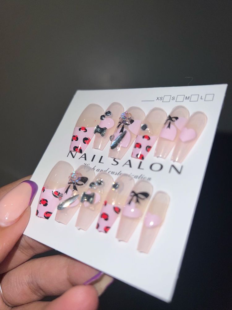 Press-On Nail Set