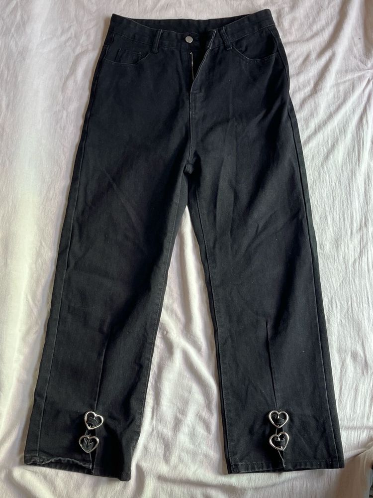 Price Drop‼️URBANIC Black Jeans w Heart Buckle