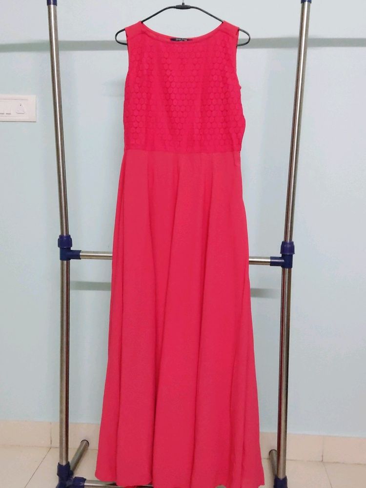 TOKYO TALKIES Gown