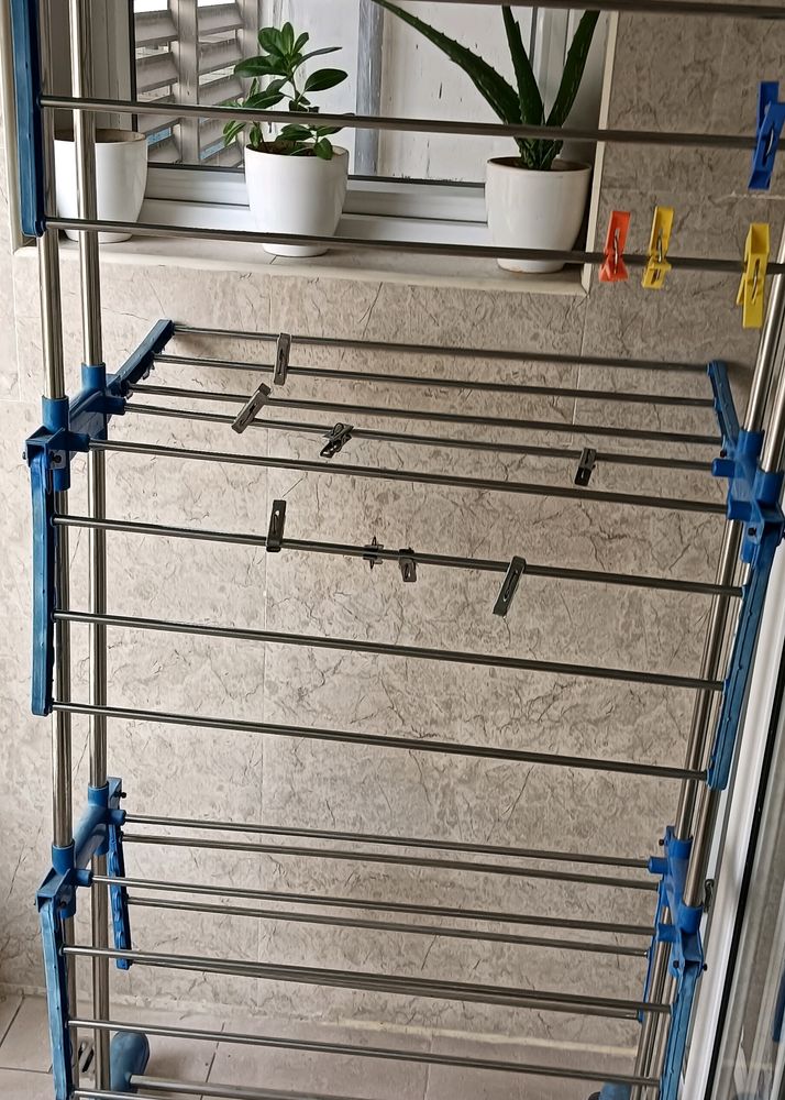 Cloth drying stand