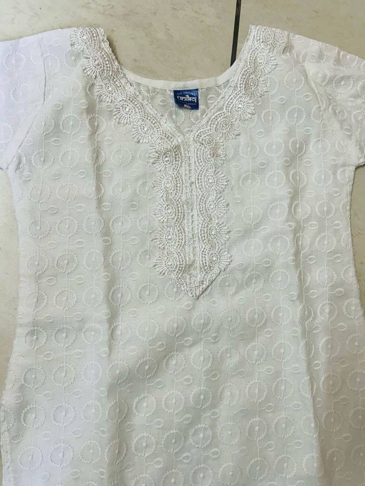 White Embroidered Kurta