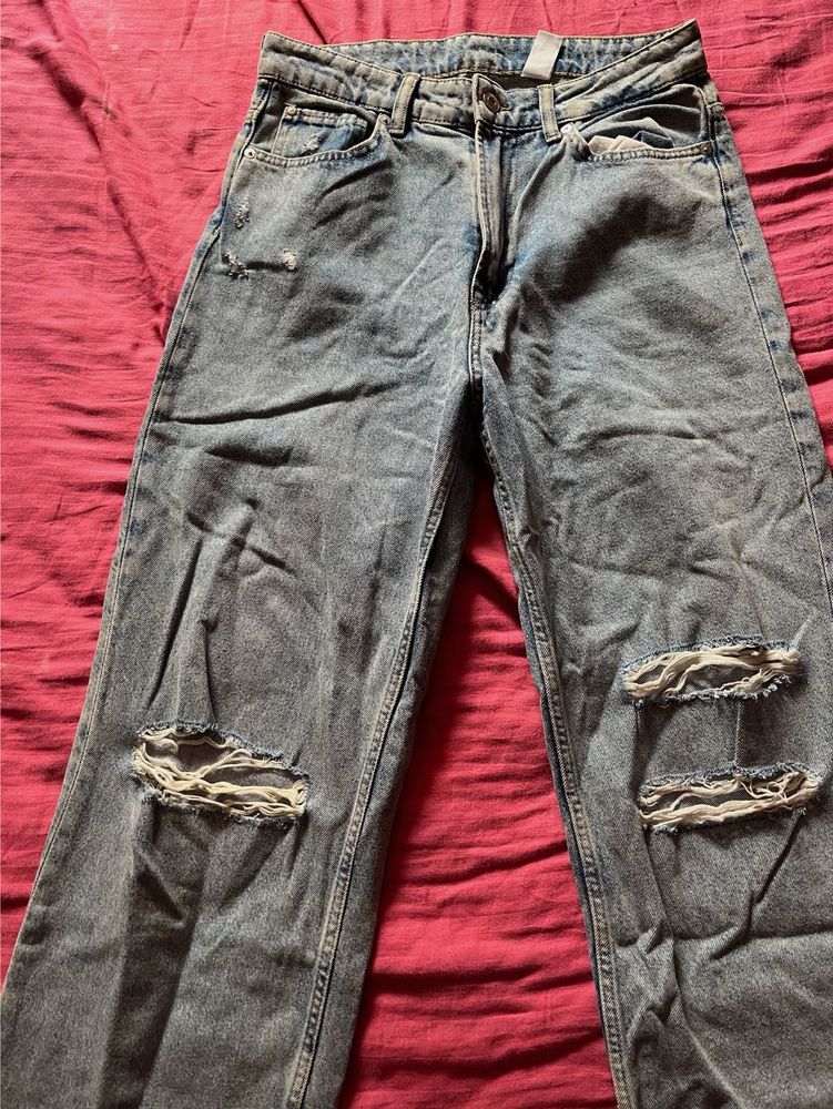 Distressed Straight Fit Blue Jeans
