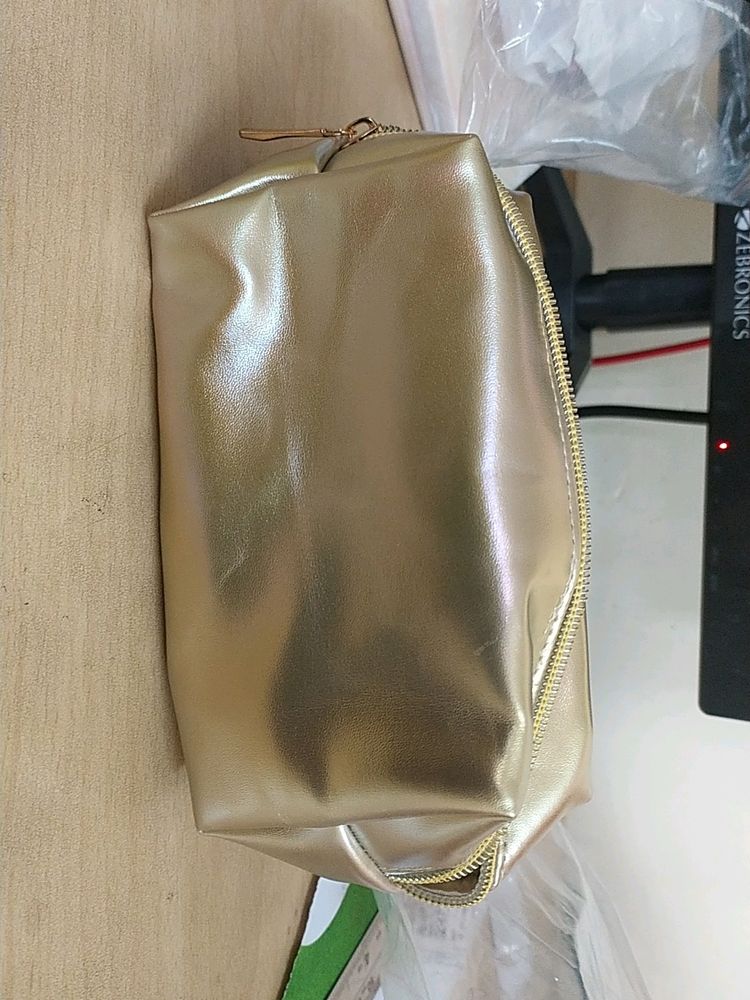 Colorbar Multipurpose Pouch