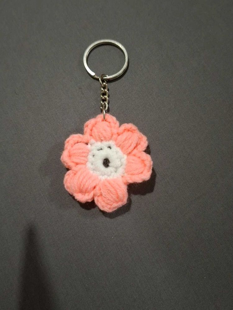 Crochet Flower Keychain - Pink &amp; White