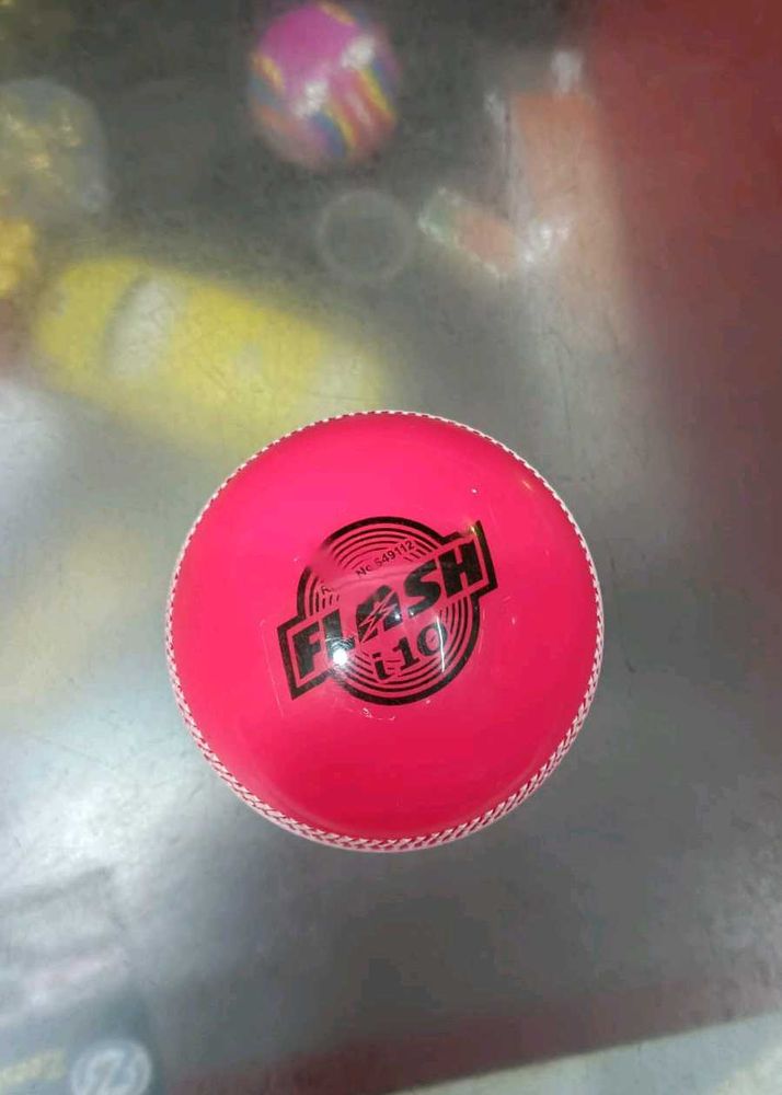 Flash i10 Cricket Ball