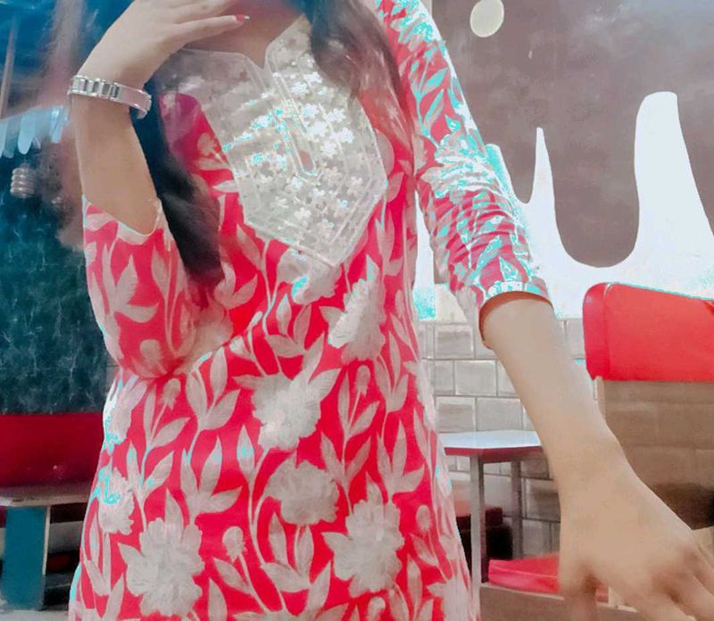 Red And White Combination Short Kurti ❤️🤍
