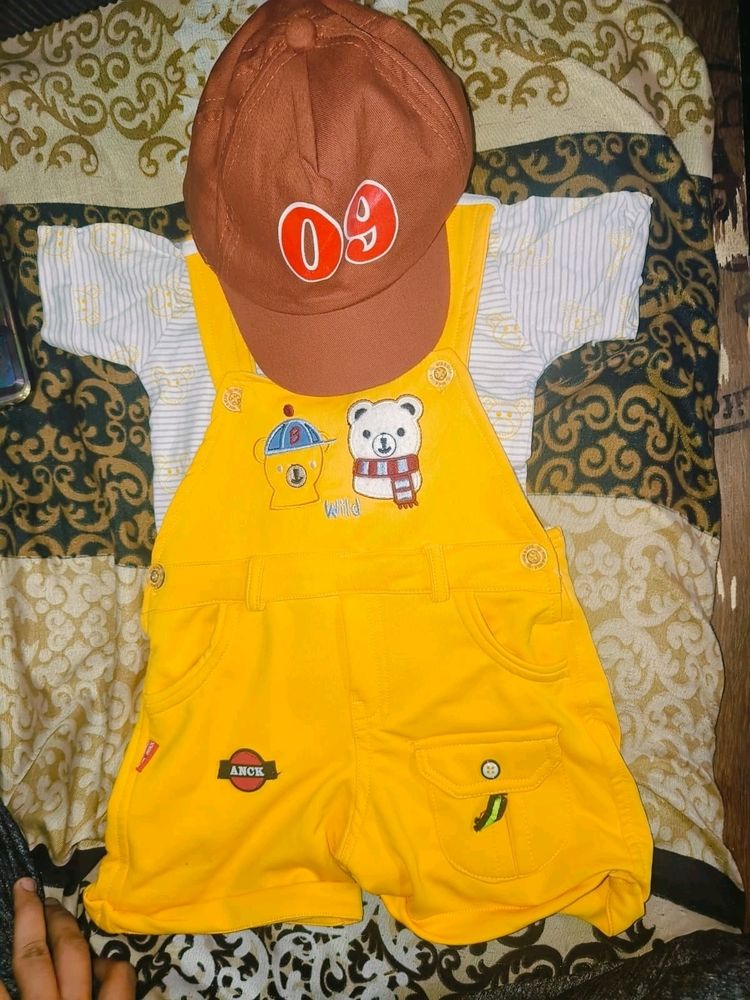 Jumpsuit For 1 Year Baby In A Good Condition