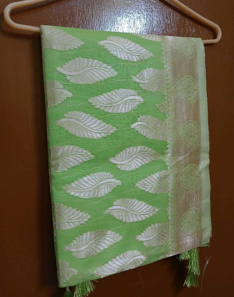 Green Linen Zari Saree