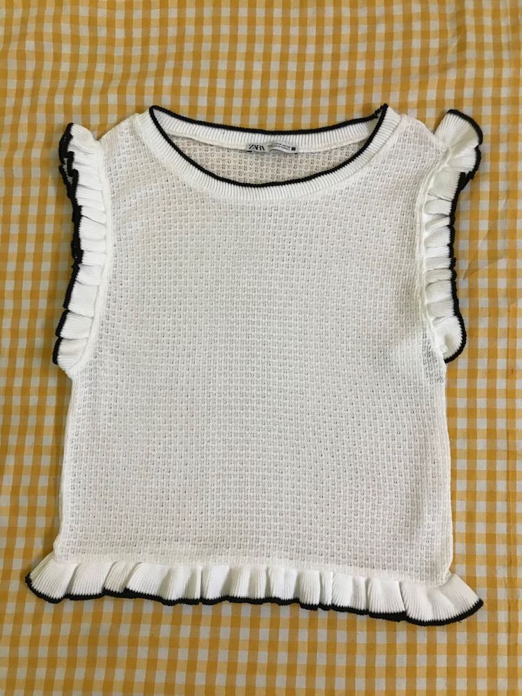 Zara Ruffle Trim Knit Top bust 34-36