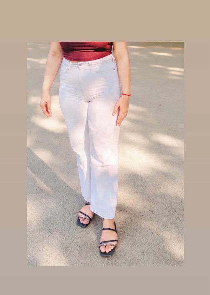 White Straight Leg Jeans with freebie of ur choice