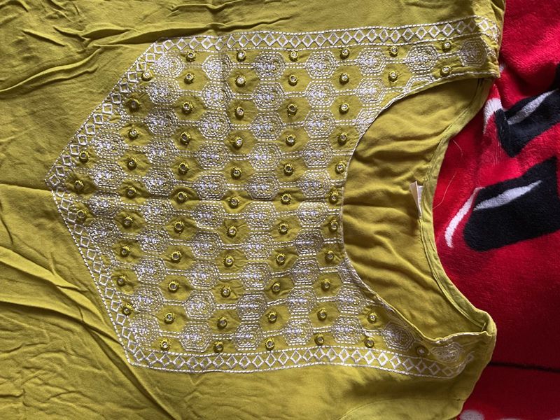 Embroidered Green Short Kurta
