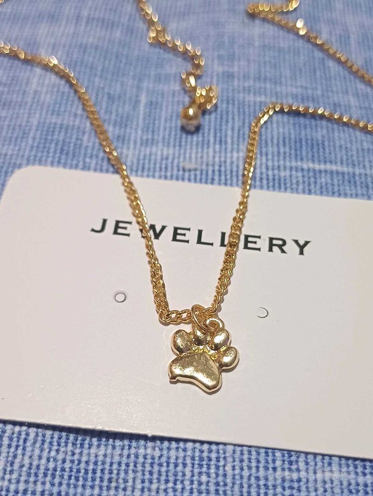 🐾 Dainty Golden Paw Charm Necklace 🐾