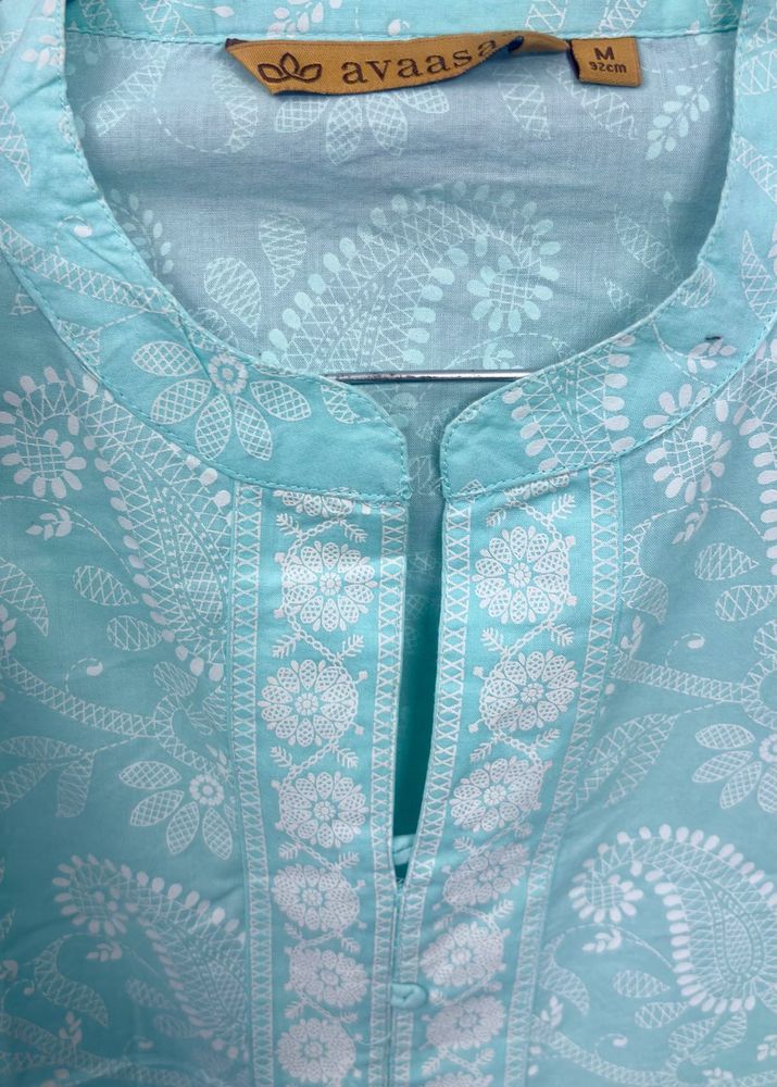 Avaasa Embroidered Kurta