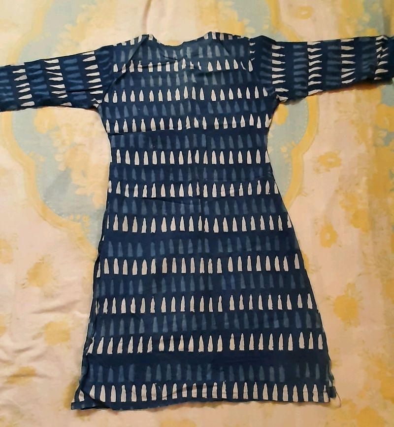 women navy blue batik print kurti