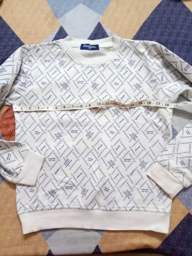 Patterned Sweatshirt