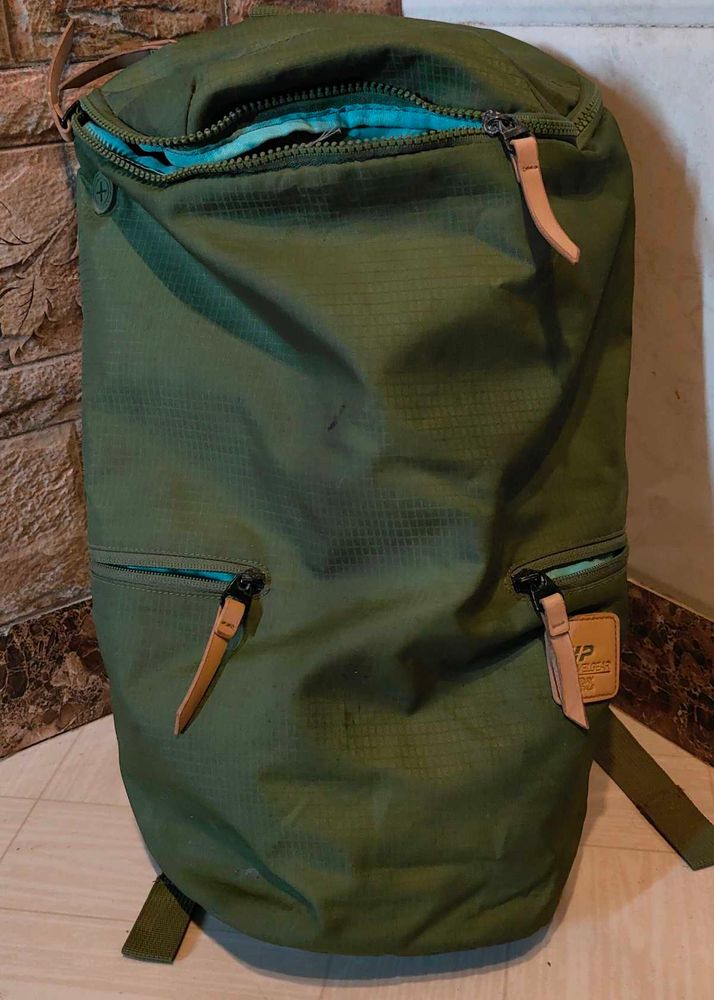 VIP Wander 01 - 19 Ltrs Green Casual Backpack