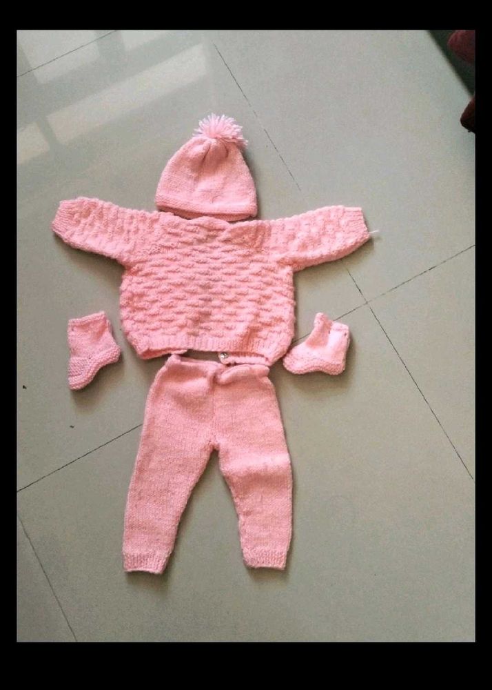 Hand knitted Baby Set ( Unisex 6-9 Months)