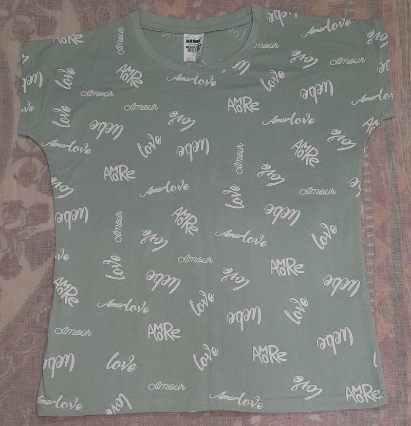 Trendy Woman Tshirt