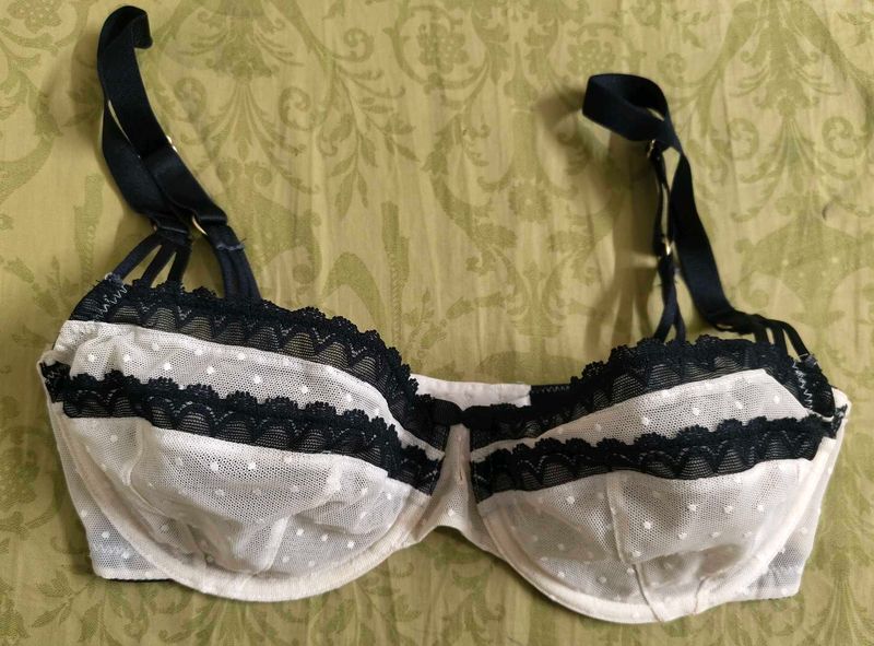 True&amp;Co.Black&amp;White Polka Dot/Lace Balconette Bra