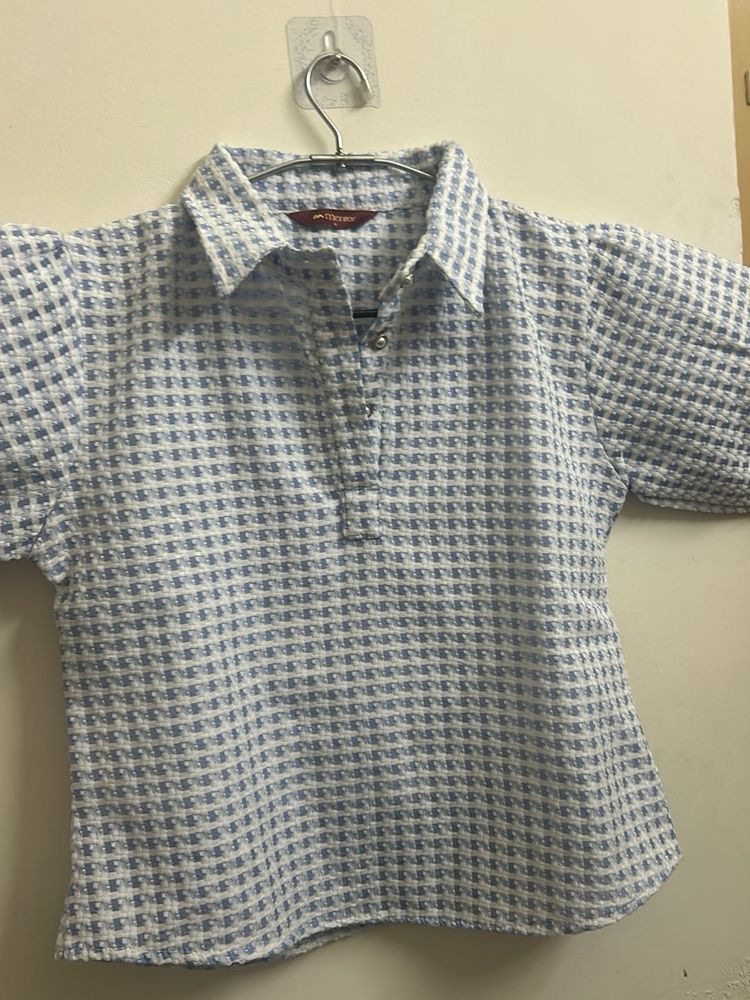 Cute small checkered t-shirt