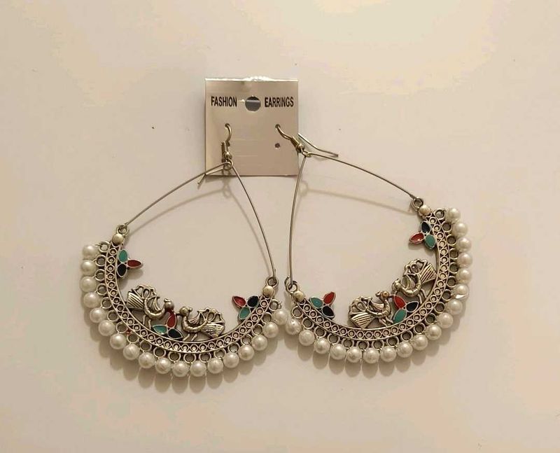 Fashion Earrings with Peacock Design