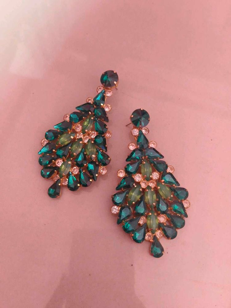 Emerald Green Teardrop Dangle Earrings