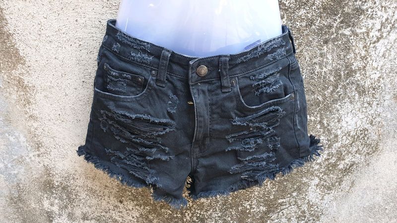 17. BLACK FUNKY SHORTS