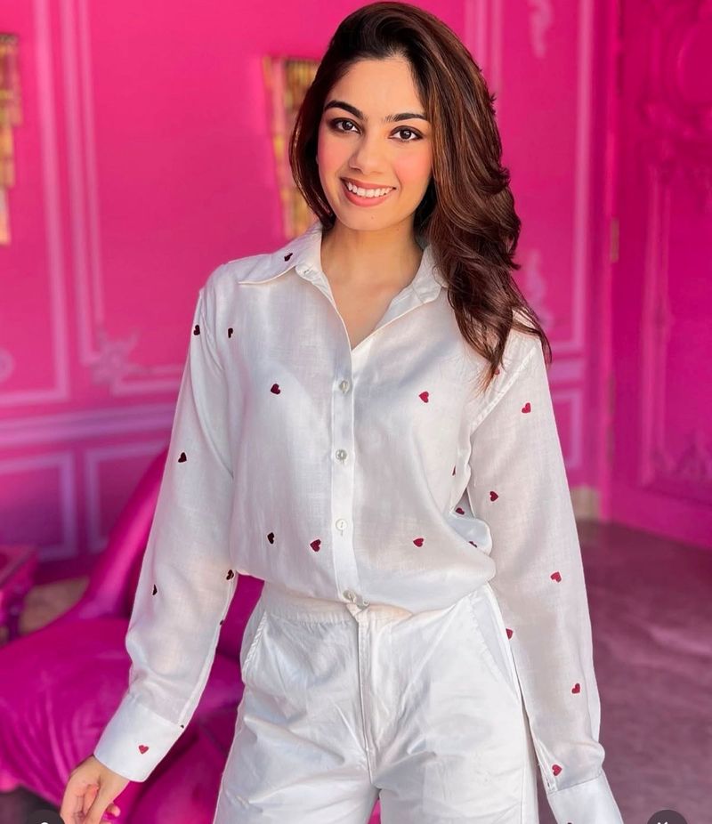 White Ever Chic Heart Shirt