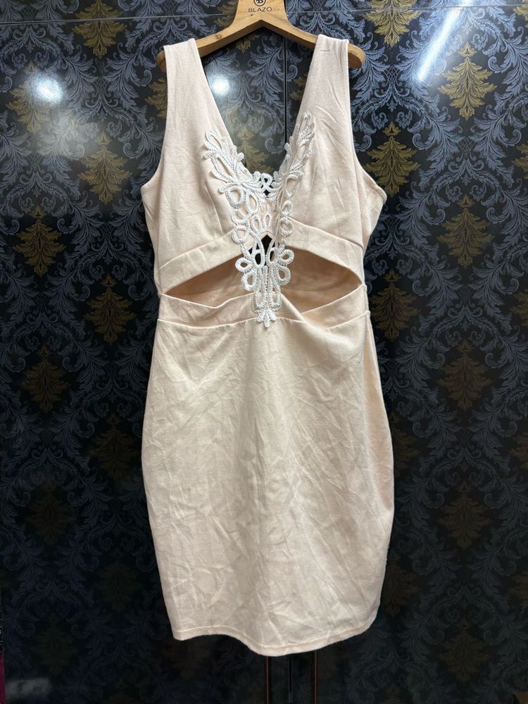 Chic Nude Party Dress with Cutouts &amp; Applique
