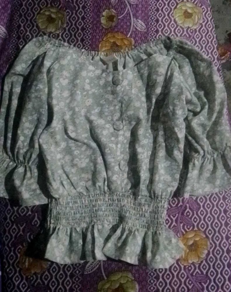 Floral Off-Shoulder top