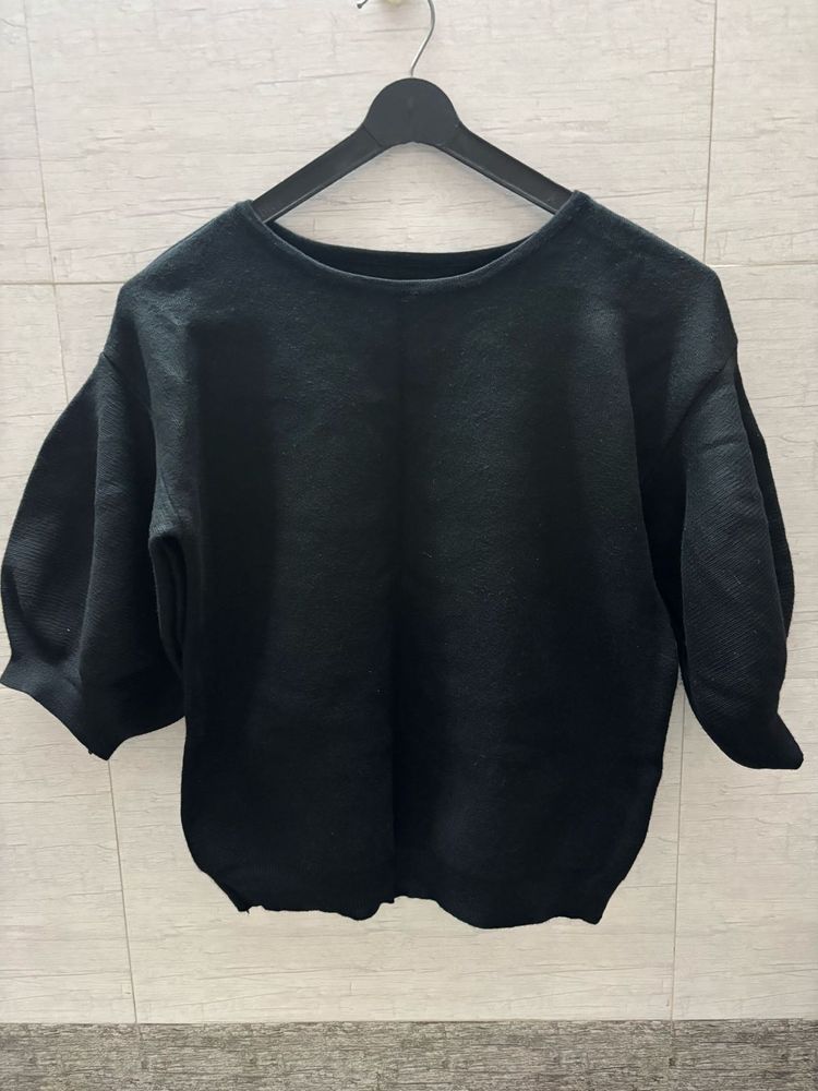 Black Puff Sleeve Top