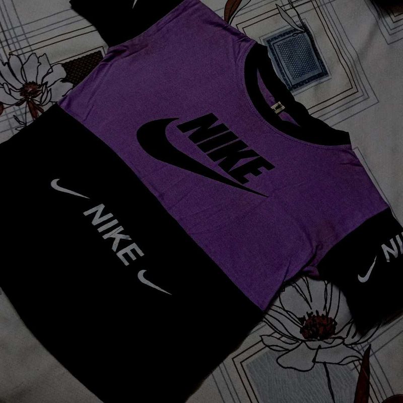 🏀 Nike Colorblock Tee – Power Up Your Streetwear