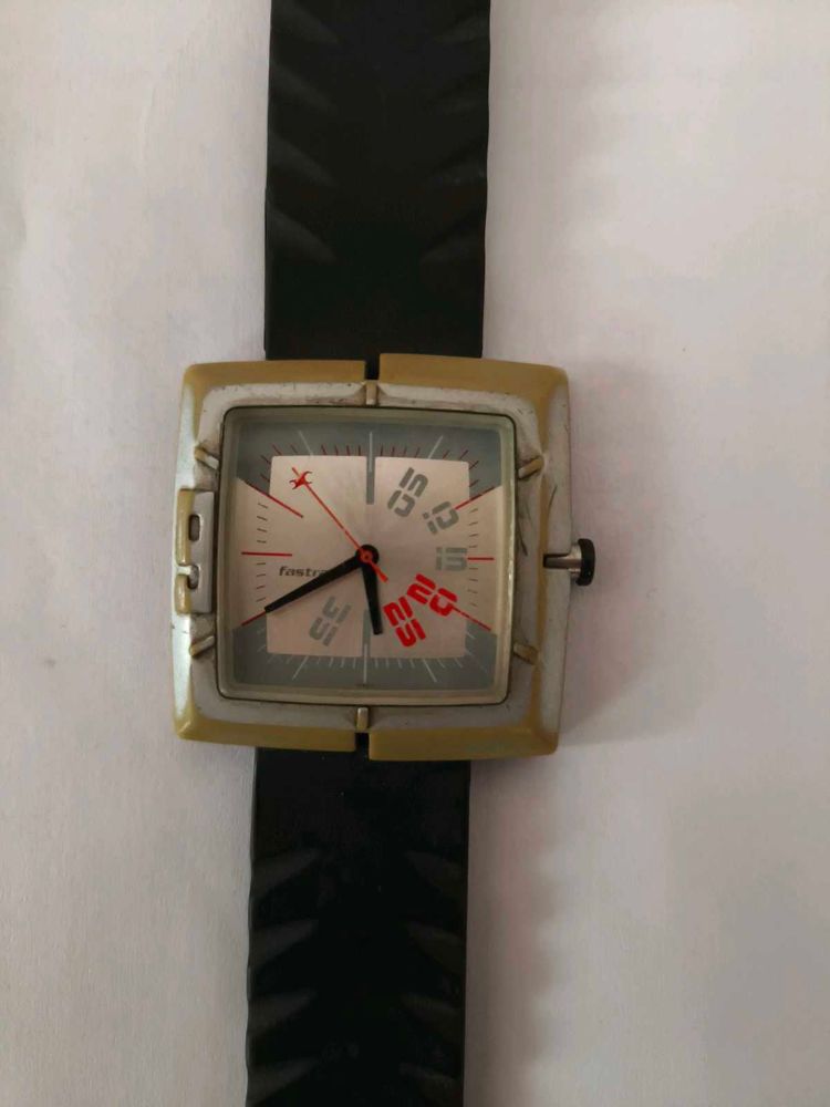 Fastrack 12 Years Old Analog Watch