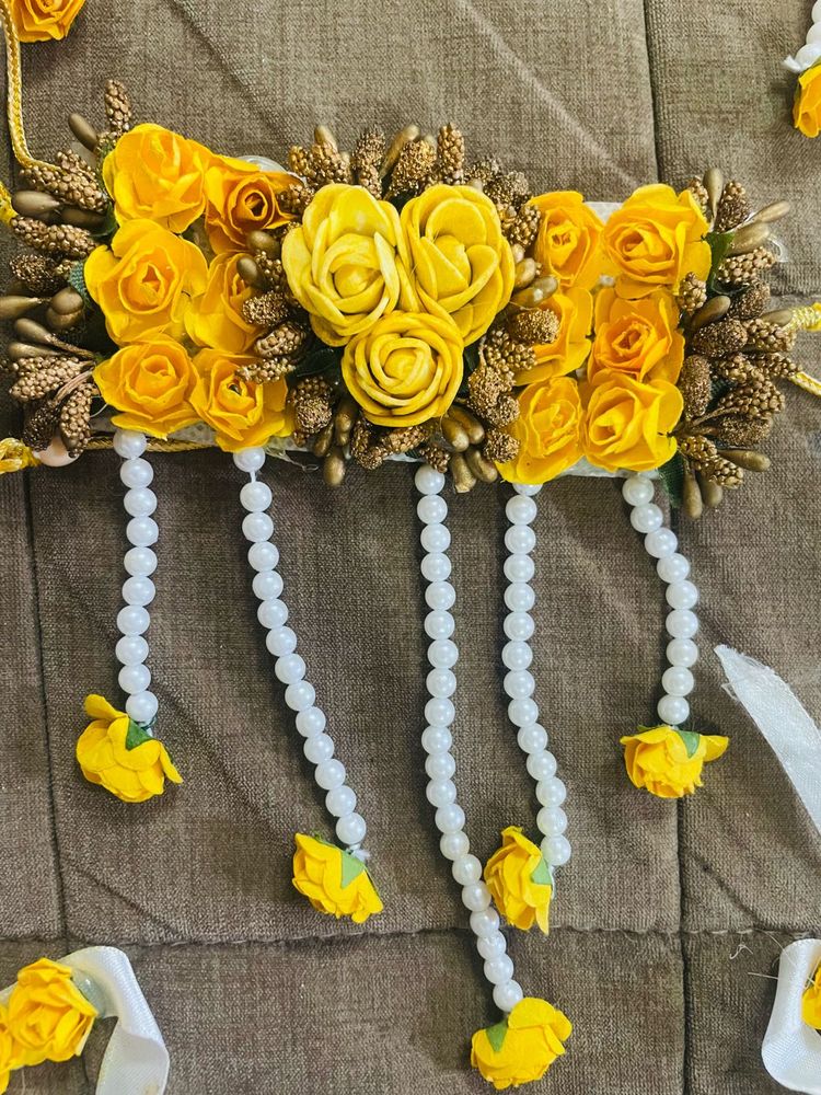 Floral Jewellery Set For Haldi And Carnival.