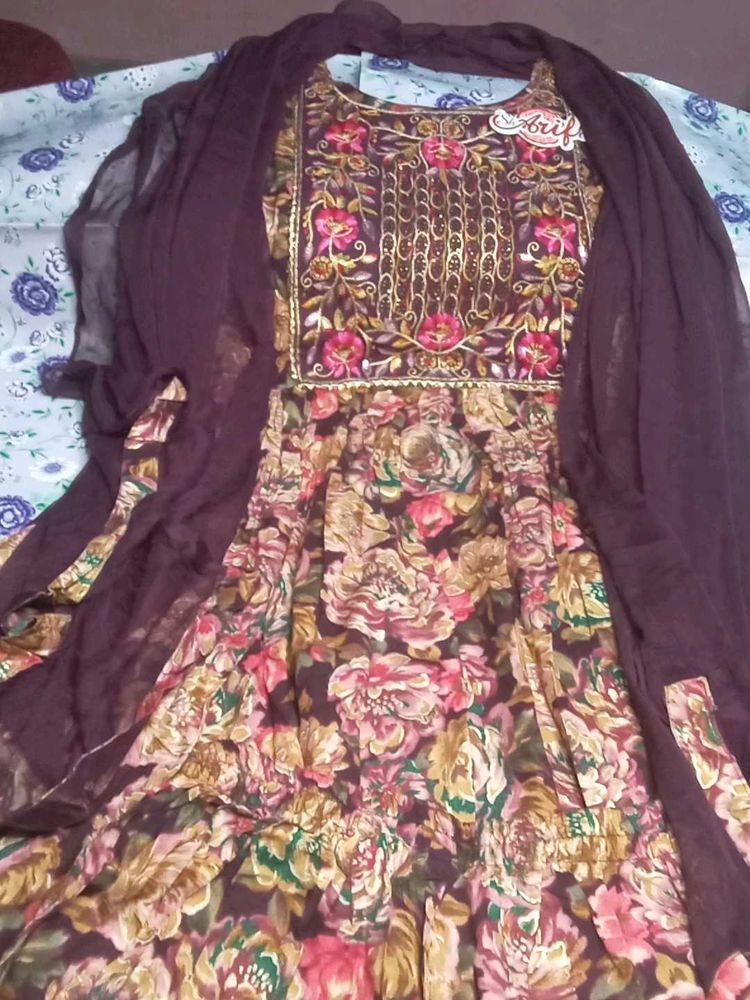 Floral Embroidered Kurta &amp; Dupatta