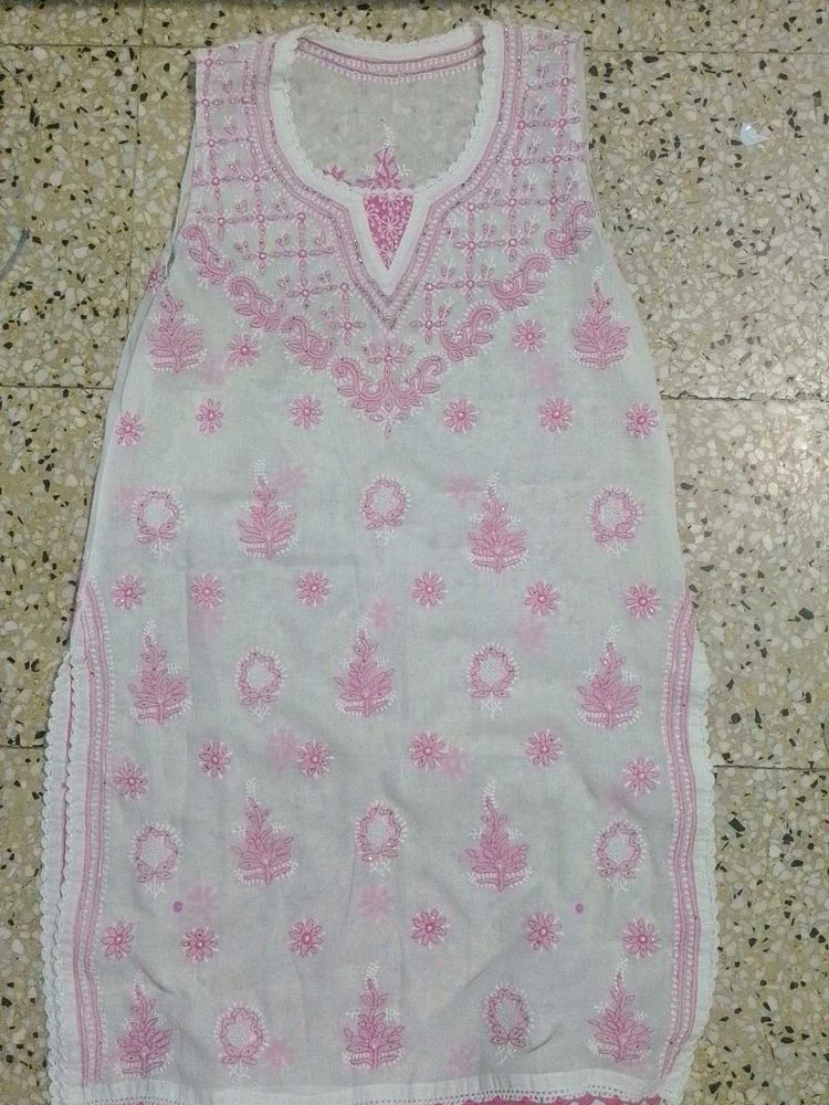 Embroidered Sleeveless Kurti
