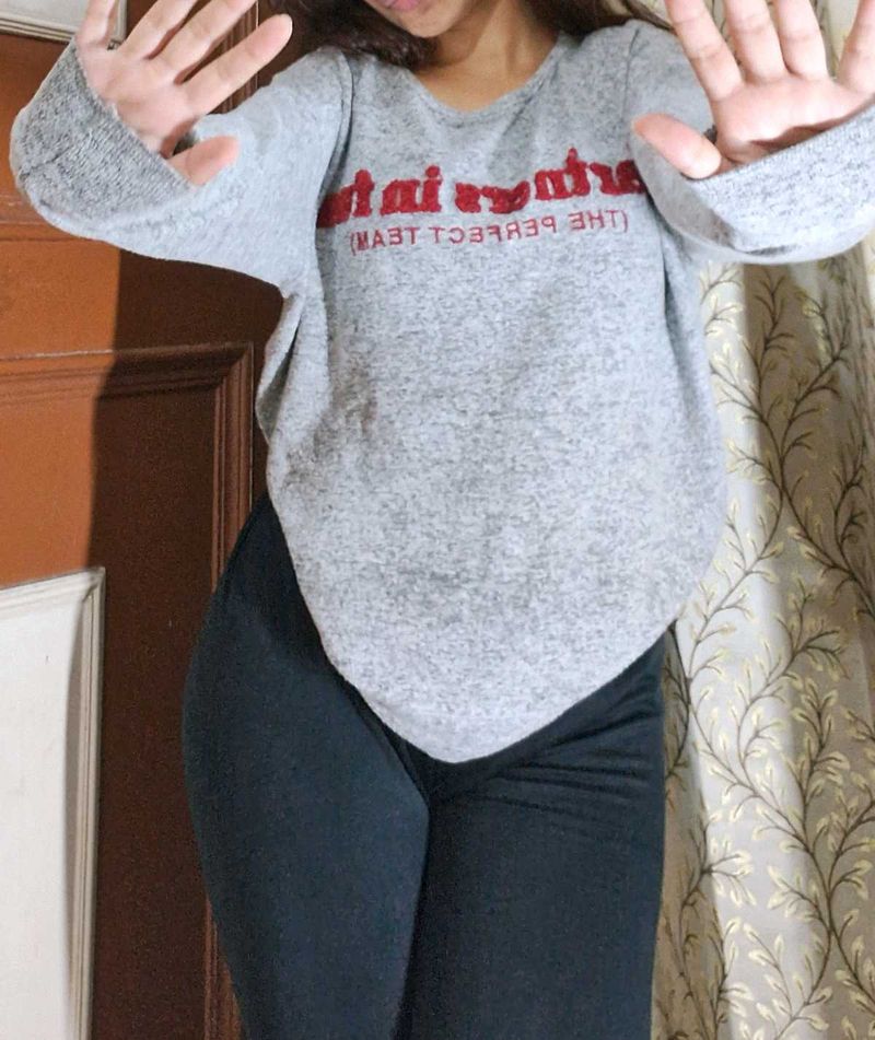 Zara Stretchable Sweatshirt