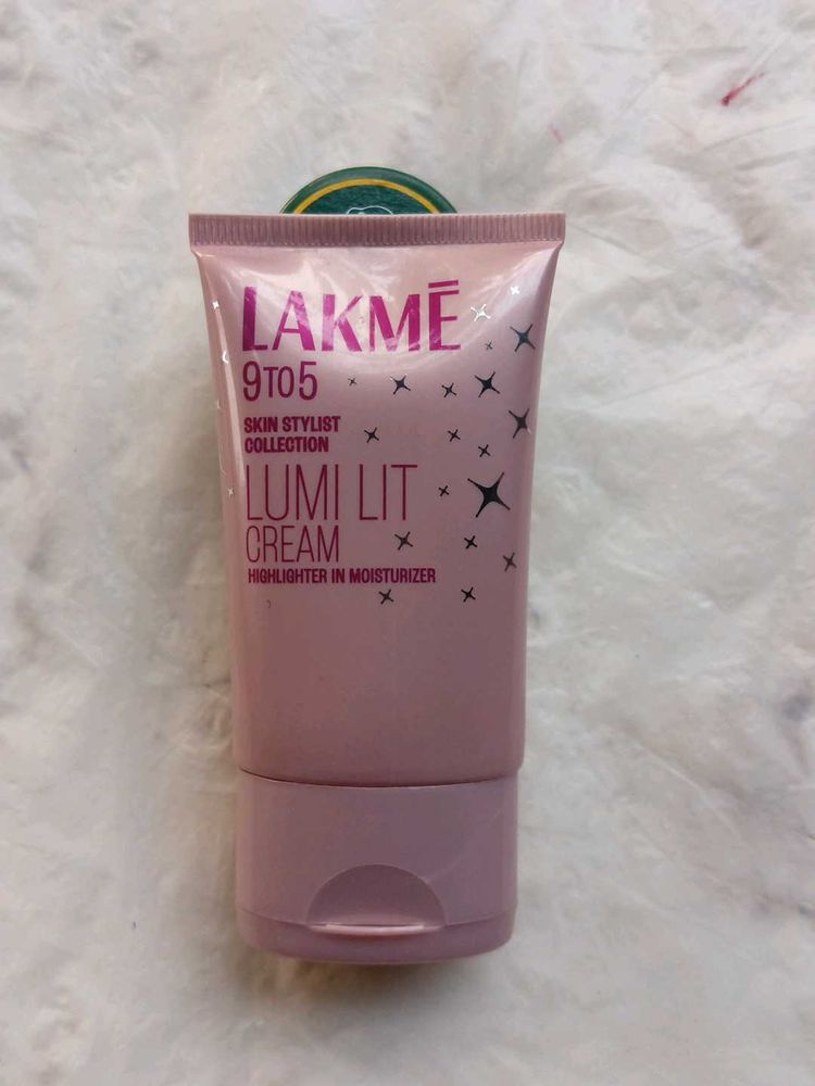 Lakme Lumi Lit Cream