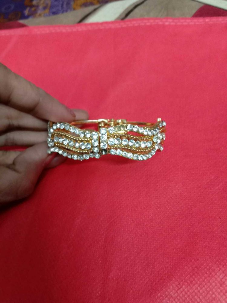 Combo ,,,,Earings And Braclet