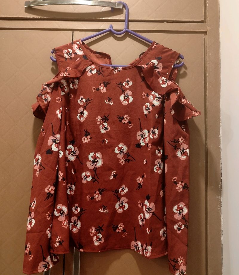 Harpa Off Shoulder Top