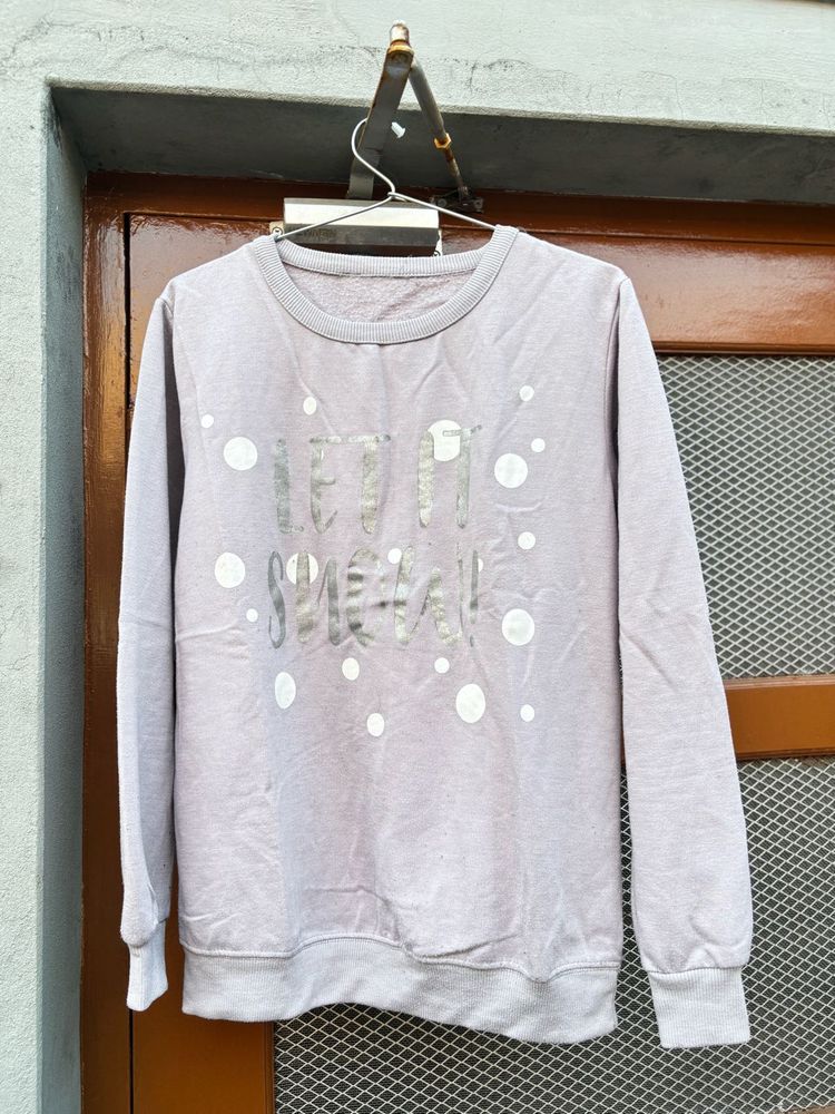 Stylish Lavender Sweatshirt