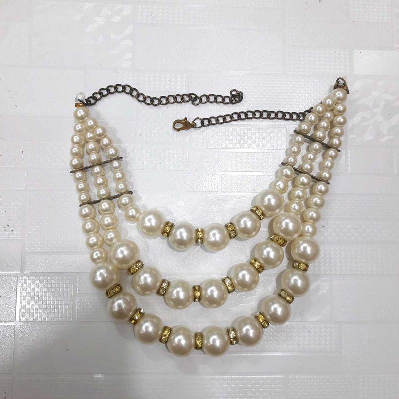 pearl necklace