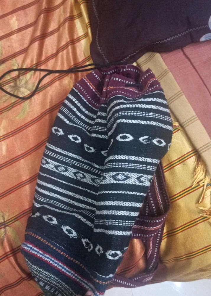 Goan backbag (handwoolen)