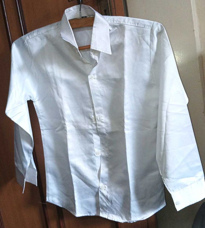 Classic White Button-Down Shirt – Size S