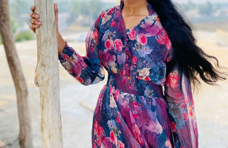 GORGEOUS FLOWERED GOWN