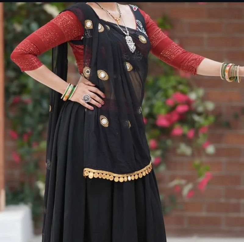 Black Embellished Choli