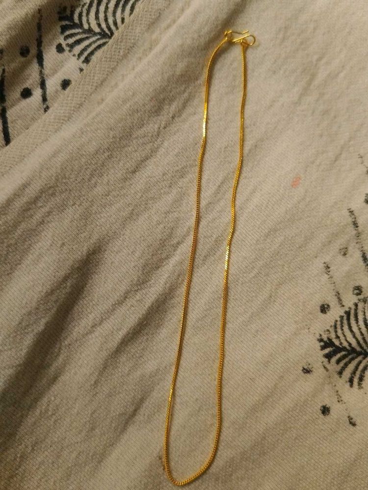 Elegant Gold Chain Necklace