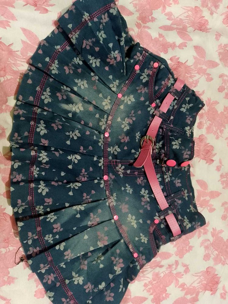 Cute Floral Denim Skirt (With The Belt)
