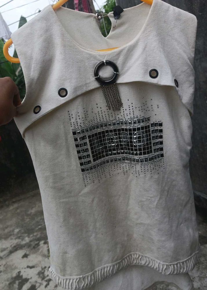 Unique Sleeveless Top