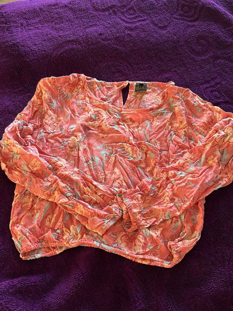 Full Sleeve Crop Top